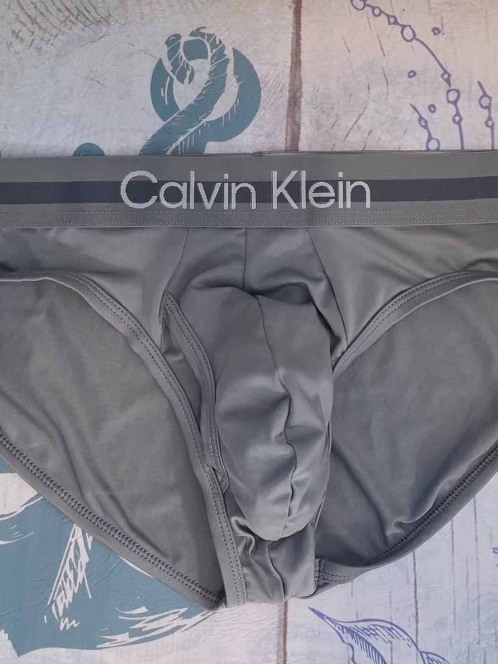 Calvin Klein Men’s Gray Logo Waist Briefs